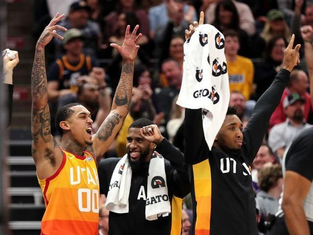  欧文华丽运球穿云，独行侠客场击败掘金队