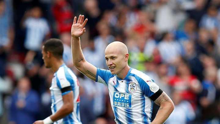  英超升班马奇迹保级，书写草根逆袭新篇章